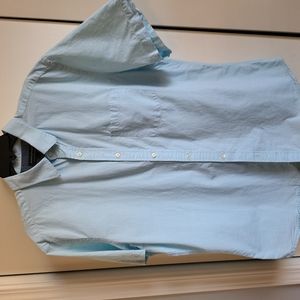 Men's button down short sleeve shirt